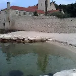 A.teskera Трогир